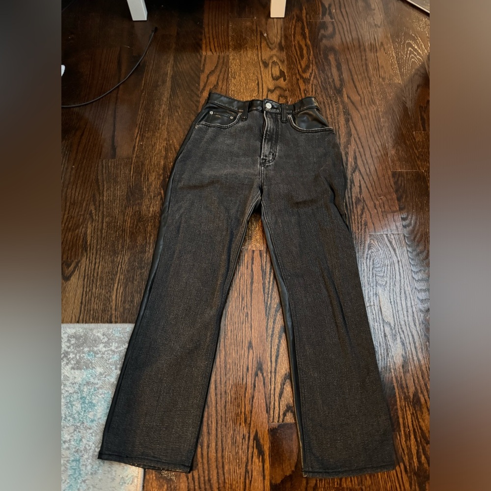 abercrombie ankle straight ultra high rise, Jean/leather, size 26/2 short